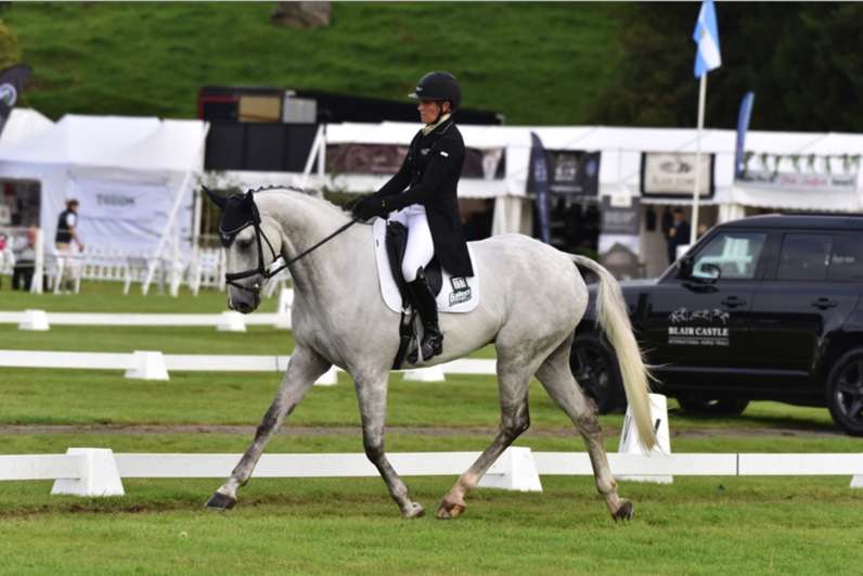 Photo: CCI3*L leaders Caroline Powell and Legally Grey © Athalens