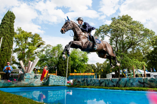 In full flight - the host nation’s Santiago Orifici enjoyed a faultless week of competition with Voloma to take Junior individual gold at the FEI Americas Jumping Championships 2015 at Haras El Capricho in Capilla del Señor, Argentina. (FEI/Lucio Landa)