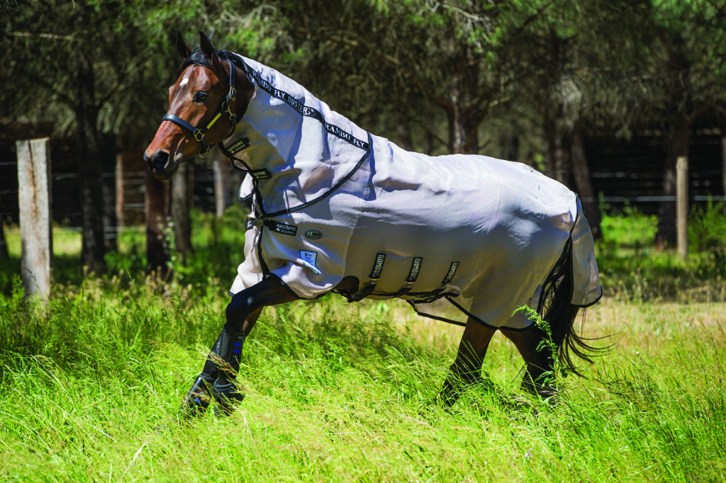 Made with unique patented, durable fabric that is super soft, comfortable whilst offering UV protection. Built to last for many seasons. Made from a durable fabric with Vamoose anti-insect technology, super-sized tail flap, belly and neck protection for the most powerful and long lasting defence against flies.