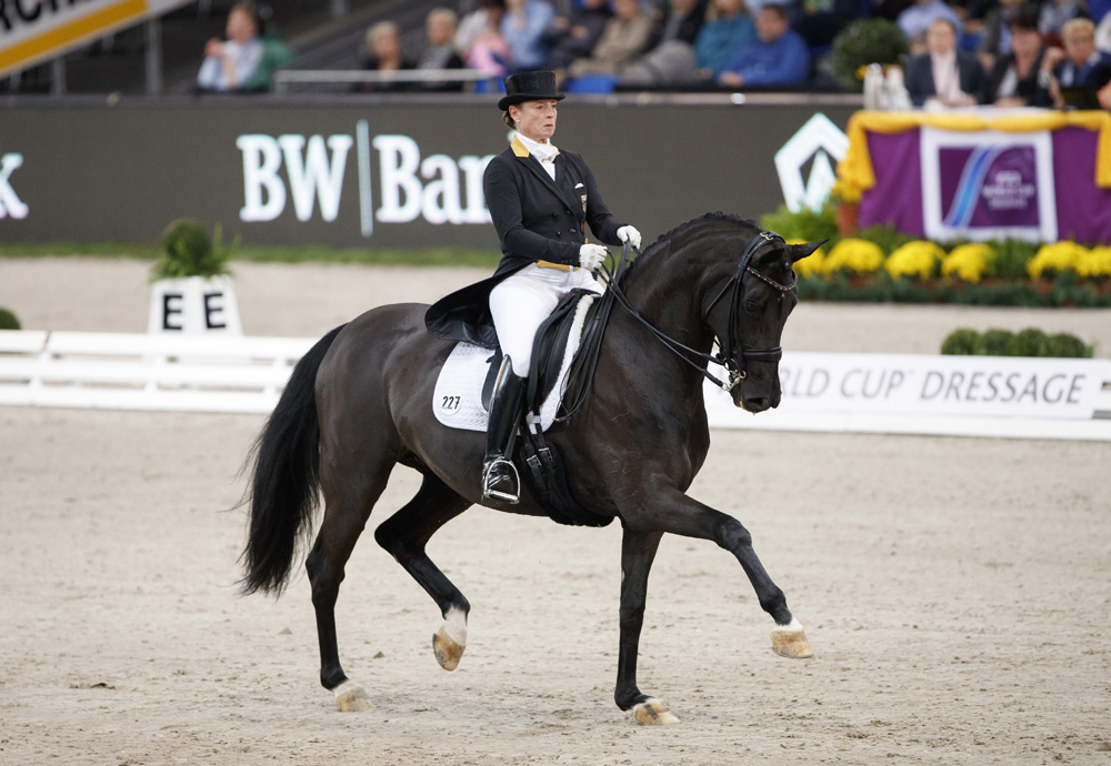 The world no. 1 partnership of Isabell Werth and Weihegold led a host-nation whitewash at the third leg of the FEI World Cup™ Dressage 2016/2017 Western European League in Stuttgart, Germany today. (Stefan Lafrentz/FEI)