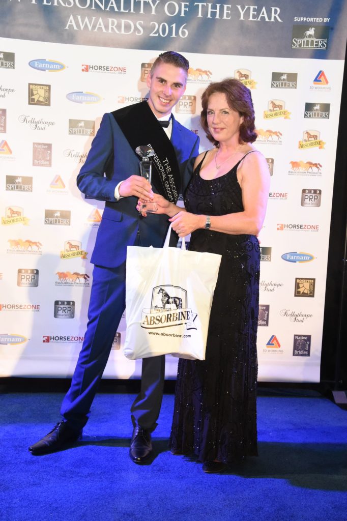  Jamie Punchard receiving his award from Rachael Holdsworth of Absorbine. Credit Equinational