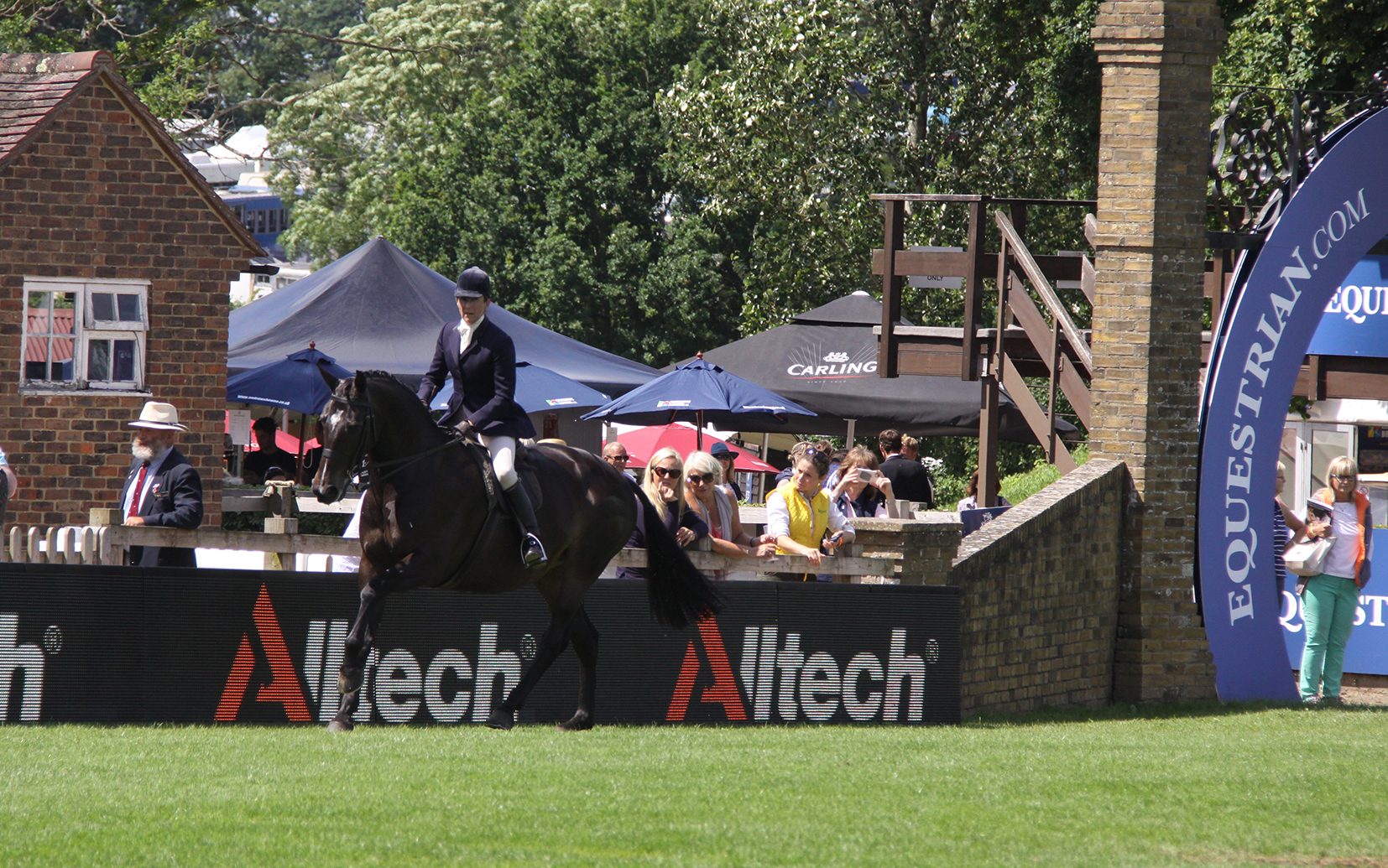Alltech Continue to Support Showing Classes at Hickstead