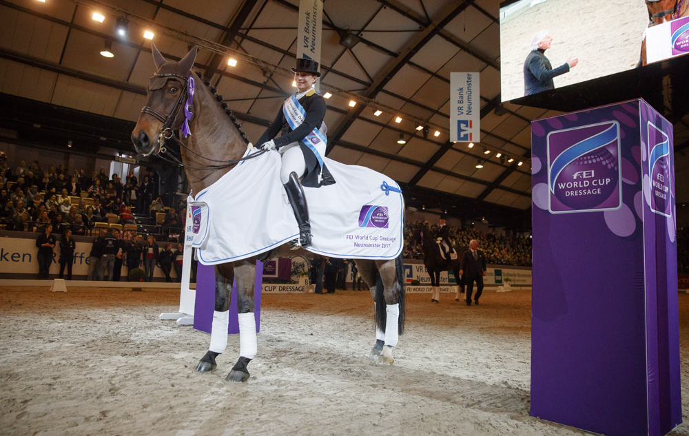 “Look at me - I just won!” Isabell Werth’s Don Johnson FRH knows he’s the centre of attention after topping today’s seventh leg of the FEI World Cup™ Dressage 2016/2017 Western European League at Neumunster (GER). This was the German rider’s fourth victory in the current series. (Stefan Lafrentz/FEI)