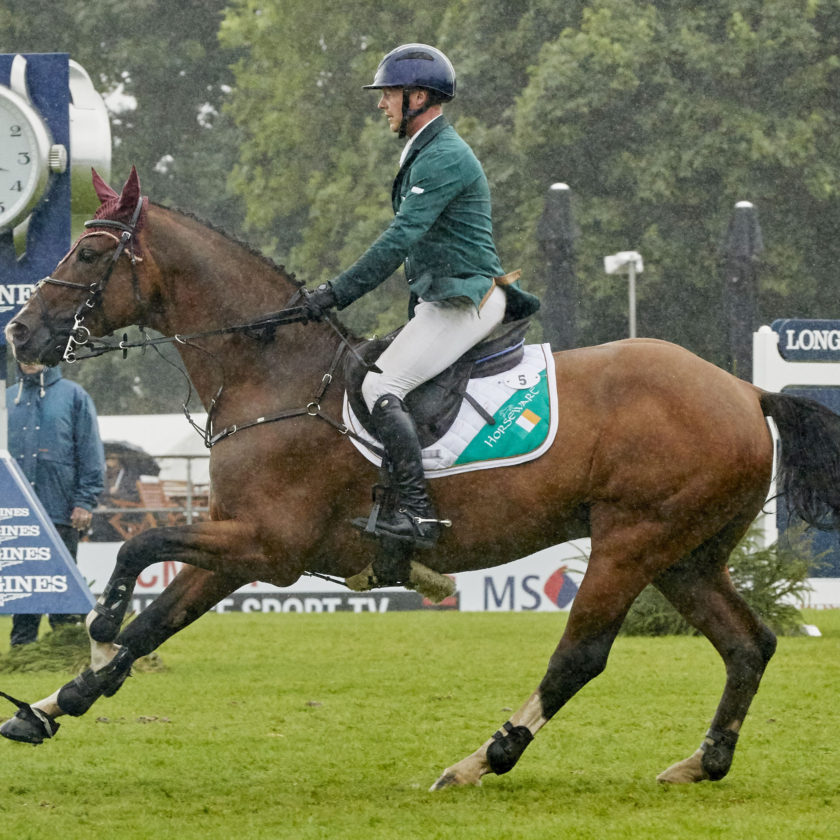 Anthony Condon and SFS Aristio clinched victory for Ireland in today’s Longines FEI Jumping Nations Cup™ of Great Britain at Hickstead (GBR). (FEI/Liz Gregg)
