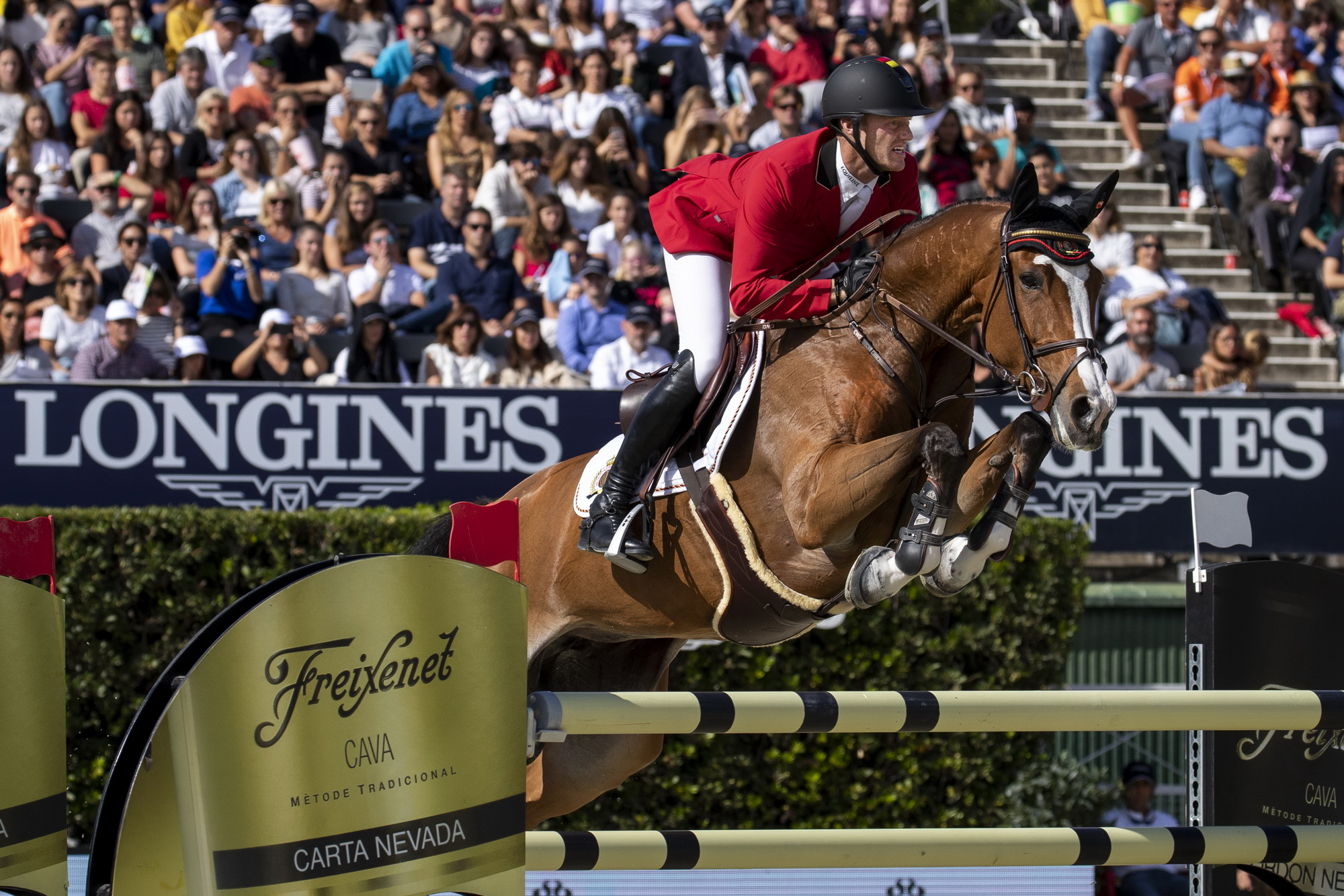 Niels Bruynseels and Gancia de Muze helped Belgium’s “Never Give Up” team to beat them all in the battle for the coveted Longines FEI Jumping Nations Cup™ Trophy 2018. The road to the thrilling 2019 series Final in Barcelona (ESP) begins once again in Wellington (USA) next weekend. (FEI/Lukasz Kowalski)