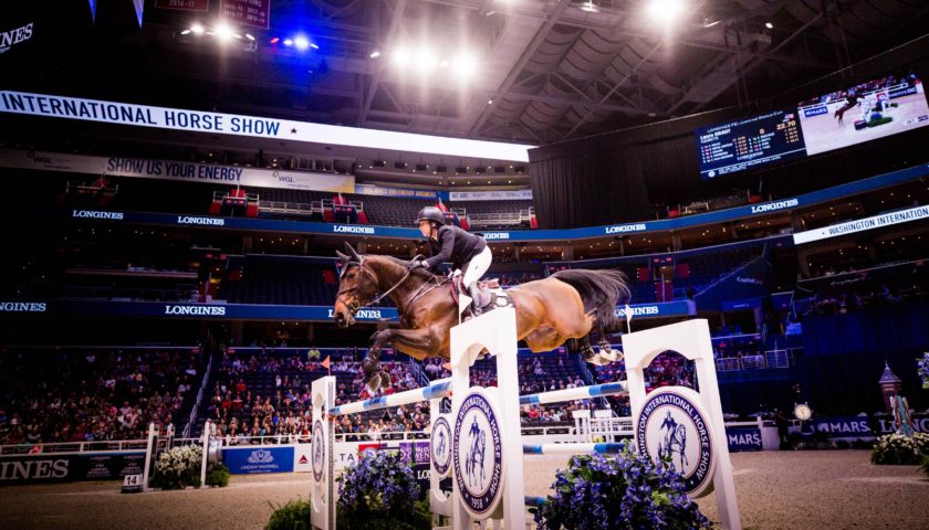 Laura Kraut (USA) and Fleurette were best in a two-horse jump-off to top the $136,300 CSI4*-W Longines FEI Jumping World Cup™ Washington (USA) on 26 October 2019 (FEI/Ashley Neuhof)