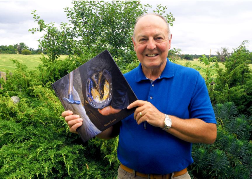 Dr Simon Curtis launches new book The Farrier