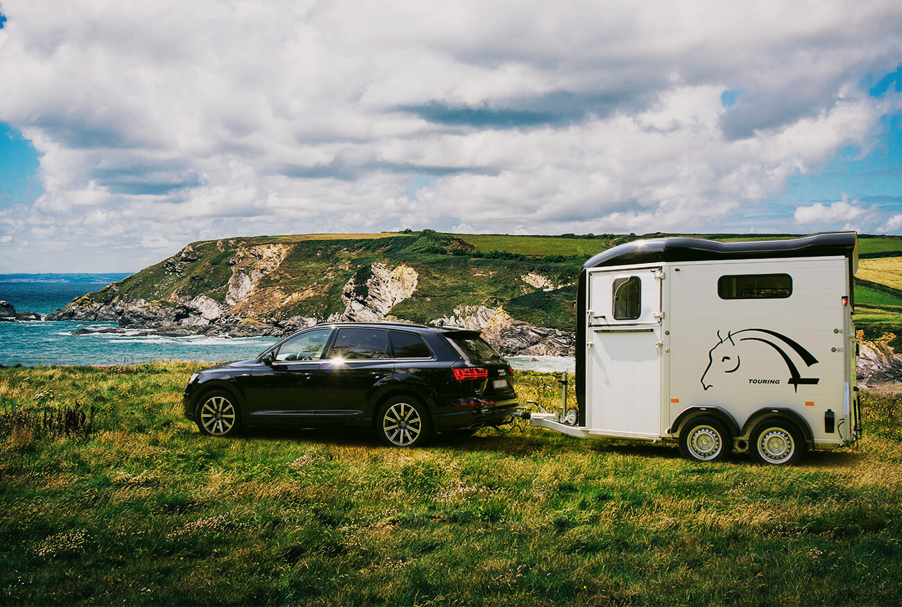 Cheval Liberté Touring Country with Built-in Tack Room Fits the Bill