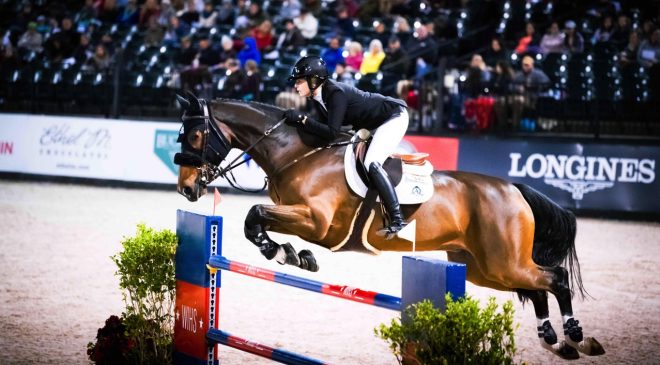 Tiffany Foster (CAN) riding Figor, winners of the Longines FEI Jumping World Cup™ 2021/2022 North American League - Washington (FEI/Andrea Evans)
