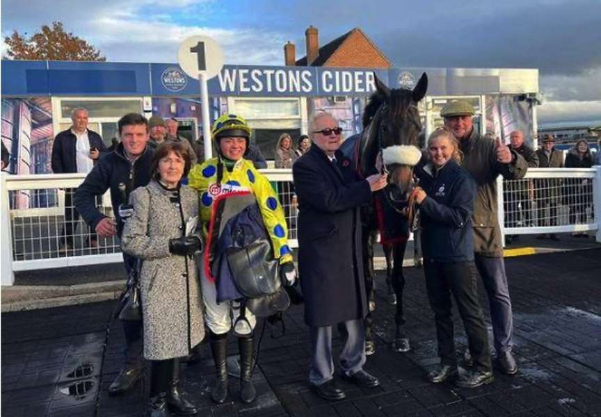Paul Nicholls paulnichollsracing/Instagram
