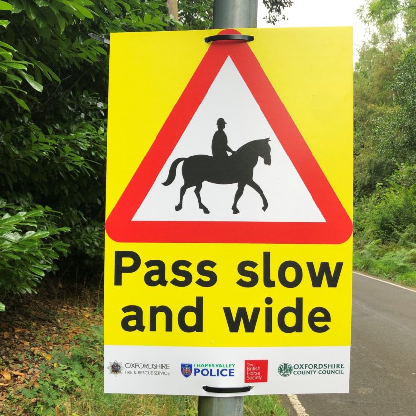 pass slow and wide sign in oxfordshire