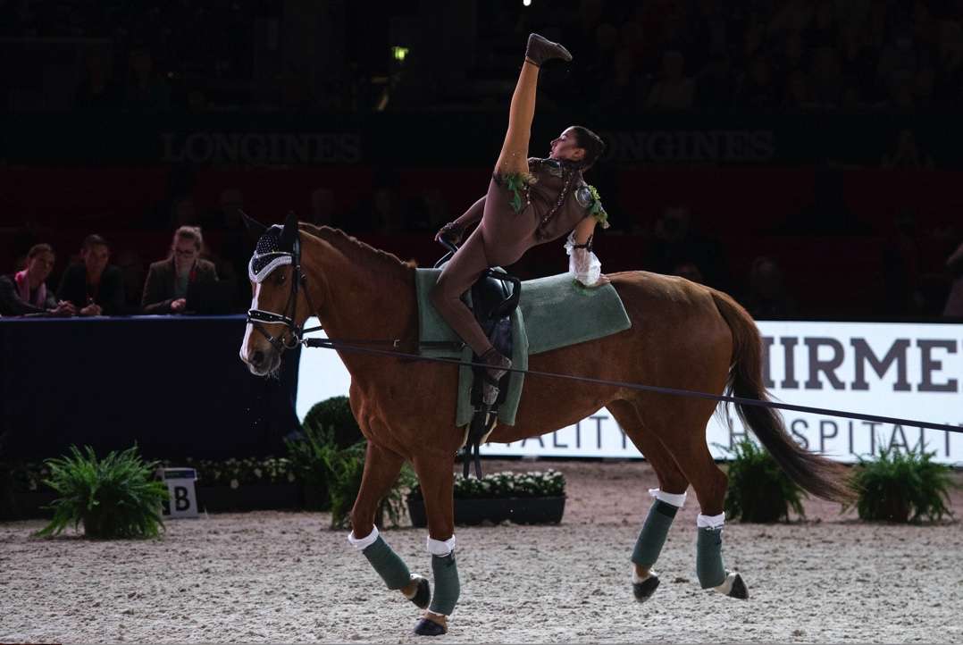 Manon Moutinho (FRA) and Saitiri winners of the female technical test at the FEI Vaulting World Cup™ Final 2022 Leipzig (GER). (FEI/Richard Juilliart)
