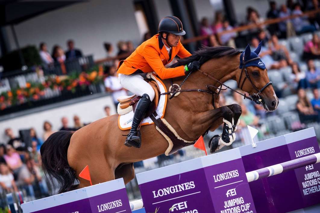 A brilliant last-to-go round from Harrie Smolders and Monaco secured victory for the home team at the Longines FEI Jumping Nations Cup™ 2022 Europe Division 1 qualifier in Rotterdam, The Netherlands today. (FEI/Shannon Brinkman)