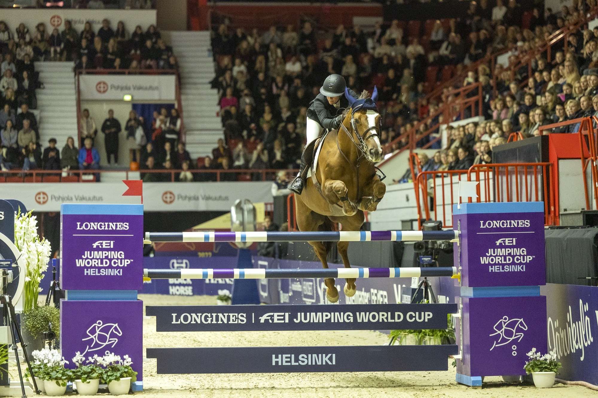 Sweden’s Angelica Augustsson Zanotelli steered Kalinka van de Nachtegaele to victory in today’s second leg of the Longines FEI Jumping World Cup™ 2022/2023 Western European League in Helsinki, Finland. (FEI/Roland Thunholm)