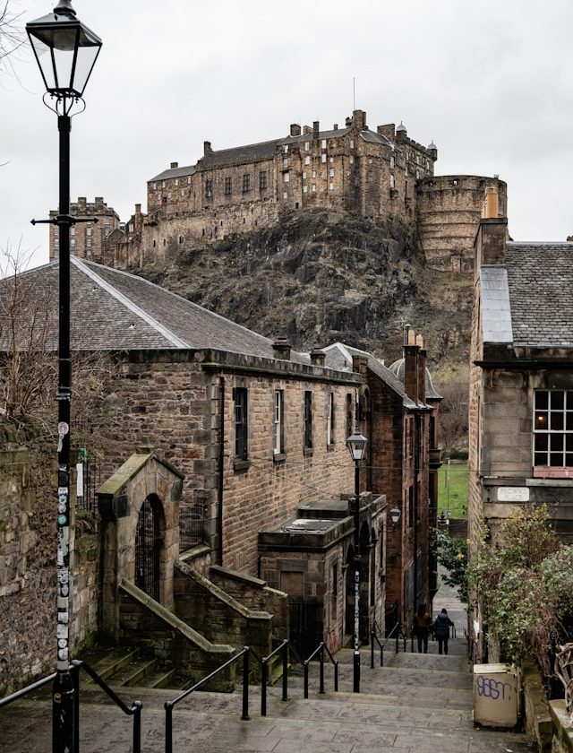 Edinburgh Castle. Photo by Ross Findlay on Unsplash