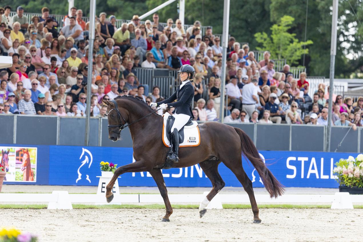 Dinja van Liere (NED) and Red Viper, winners in the final for 6-year-old horses at the FEI WBFSH Dressage World Breeding Championship for Young Horses 2025 © FEI / Leanjo de Koster