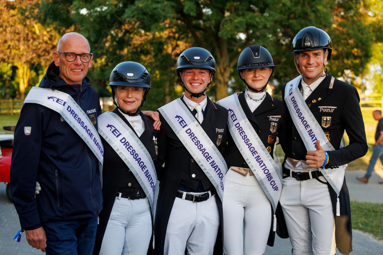 Team Germany (L-R), Klaus Roeser, Isabell Werth, Raphael Netz, Semmieke Rothenberger and Frederic Wandres, winners of the FEI Dressage Nations Cup™ leg in Hagen a.T.W. (GER) © FEI/Stefan Lafrentz